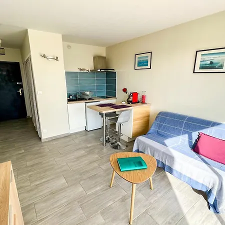 Studio A Deux Pas De La Plage Apartment *